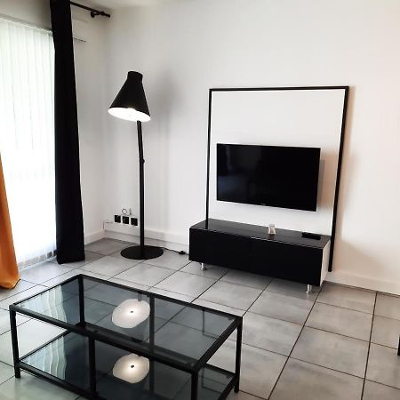 La Poterie - Appartement Avec Balcon Et Parking Prive Quimper Eksteriør bilde