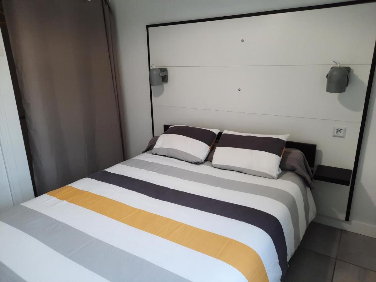 La Poterie - Appartement Avec Balcon Et Parking Prive Quimper Eksteriør bilde